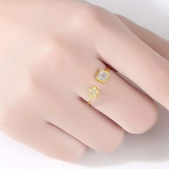 Moon & Star Ring - Picture 2 of 3